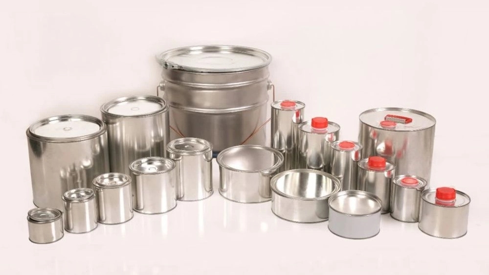 Making cans for paint, glue and grease industries in Shahriar, Tehran